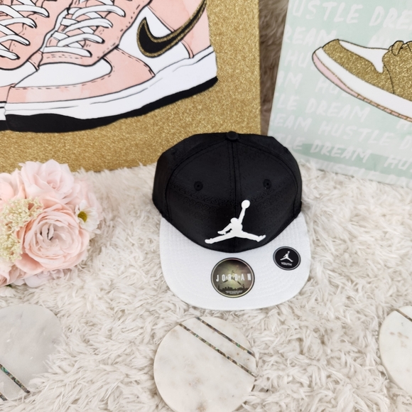 No information yet - Picture 5 of 9